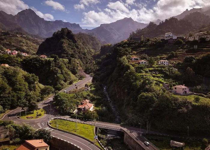 Apartment Stone House 
