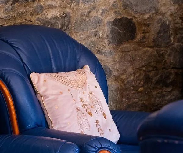 Apartment Stone House 