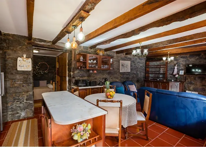 Apartment Stone House 