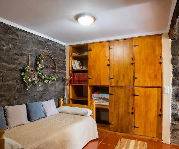 Apartment Stone House 